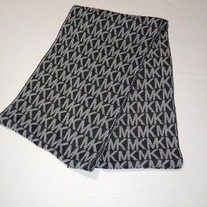 New without tag Michael Kors Endless Scarf Black/Grey